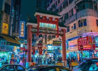 Hành trình du lịch Hồng Kông, khám phá phố chợ đêm Temple nhộn nhịp Hành trình du lịch Hồng Kông, khám phá phố chợ đêm Temple nhộn nhịp