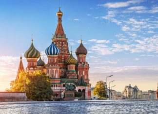 Top 8 nhà thờ nổi tiếng mà khách du lịch Nga không thể bỏ qua Top 8 nhà thờ nổi tiếng mà khách du lịch Nga không thể bỏ qua